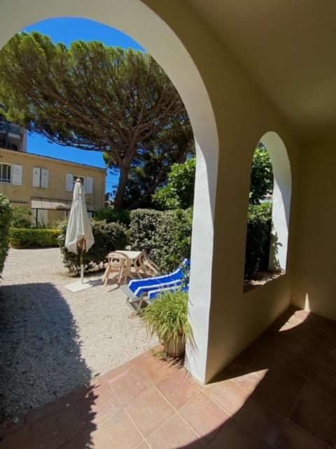 Hotel Beau Rivage Le Lavandou Εξωτερικό φωτογραφία