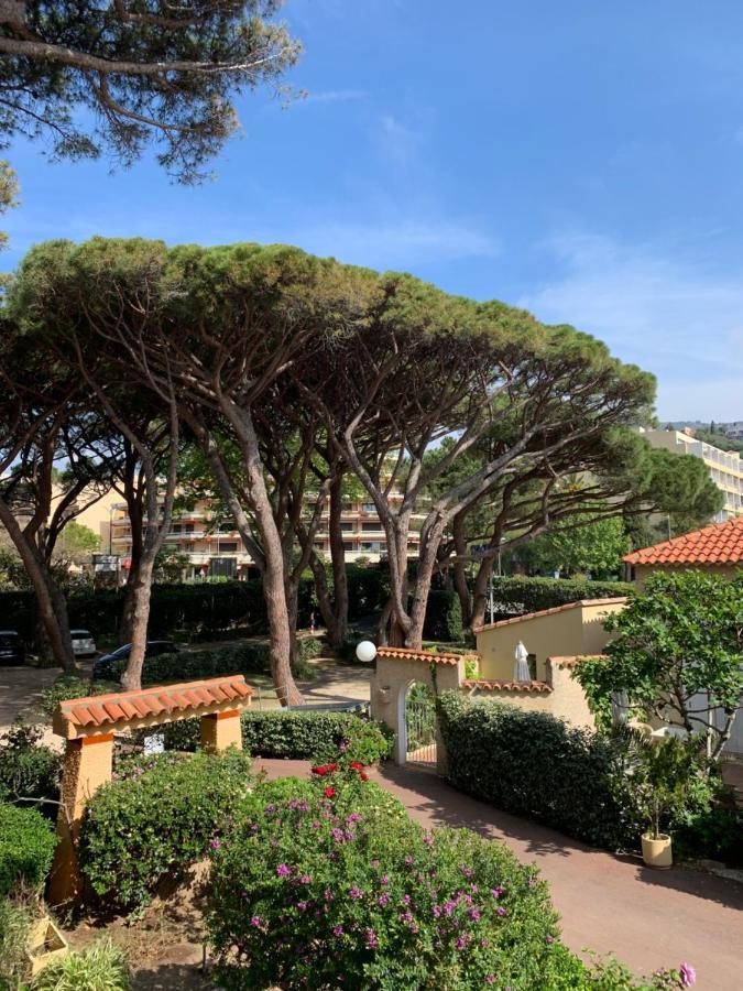 Hotel Beau Rivage Le Lavandou Εξωτερικό φωτογραφία