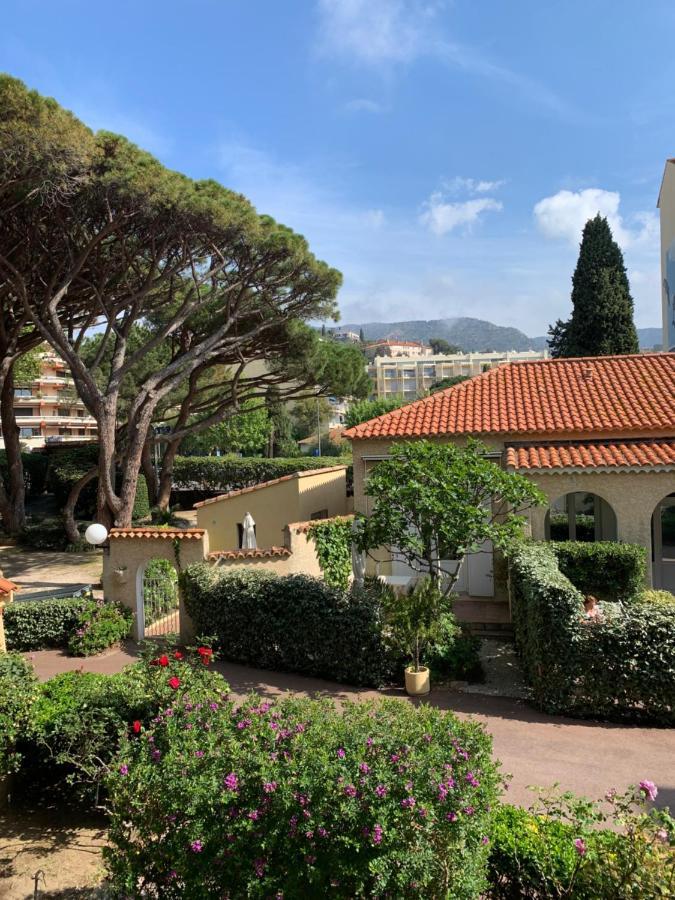 Hotel Beau Rivage Le Lavandou Εξωτερικό φωτογραφία