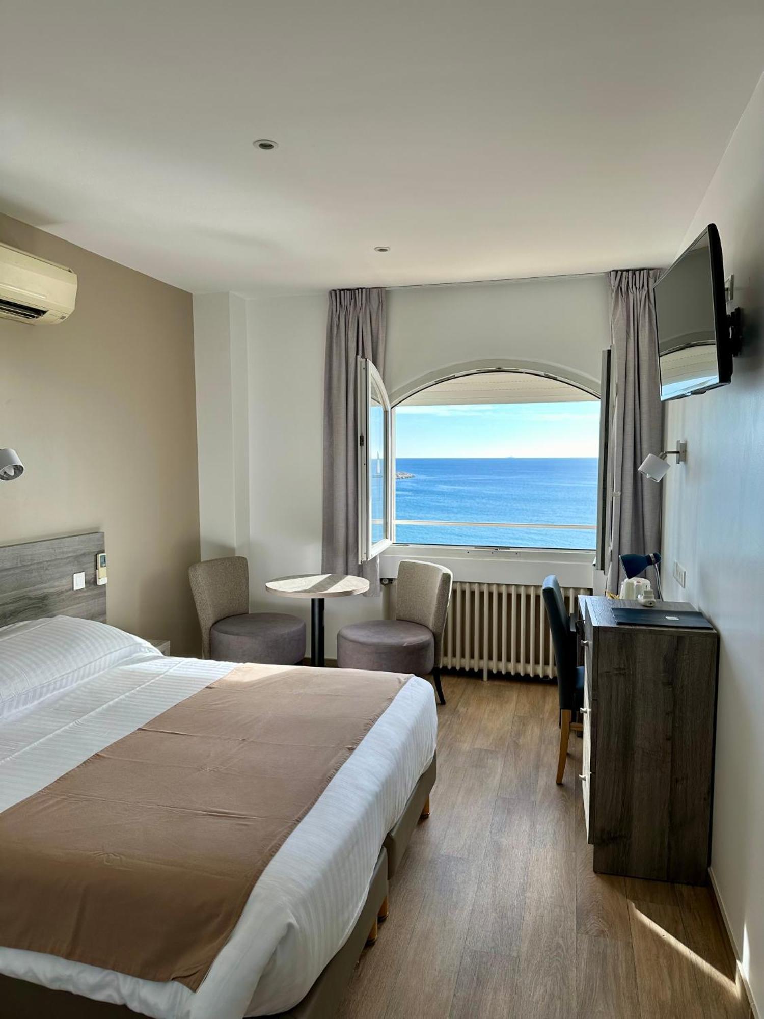 Hotel Beau Rivage Le Lavandou Εξωτερικό φωτογραφία