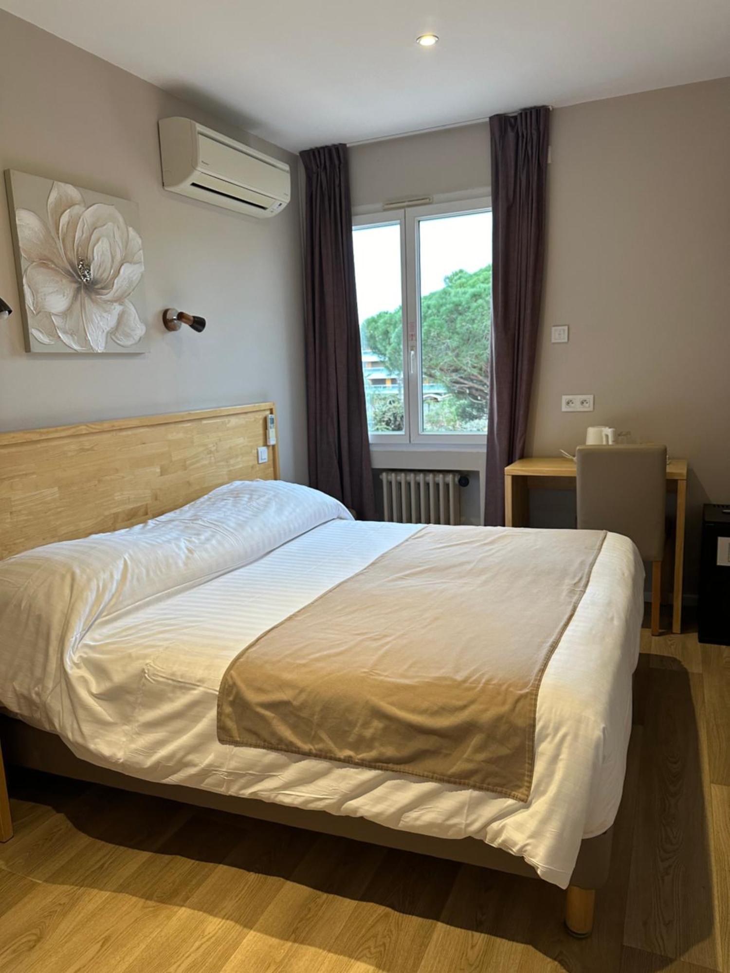 Hotel Beau Rivage Le Lavandou Εξωτερικό φωτογραφία