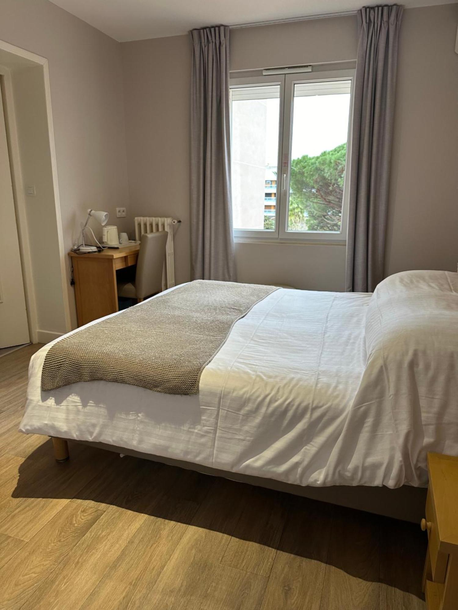 Hotel Beau Rivage Le Lavandou Εξωτερικό φωτογραφία
