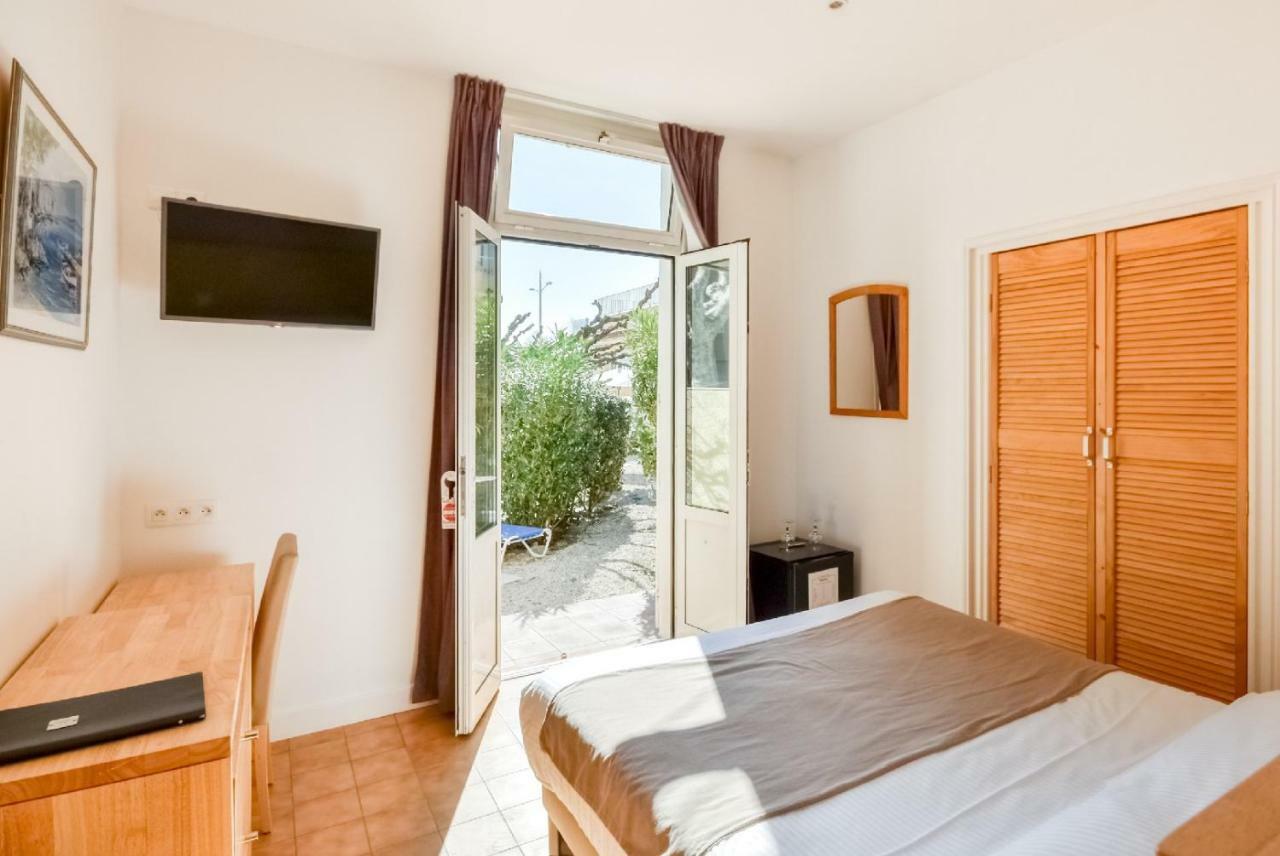 Hotel Beau Rivage Le Lavandou Εξωτερικό φωτογραφία